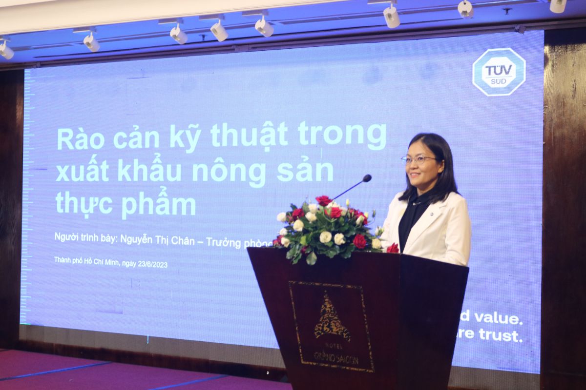 Ba Nguyen Thi Chan Truong Phong Thuc Pham Cong Ty Tuv Sud Viet Nam Chia Se Tai Hoi Thao 1