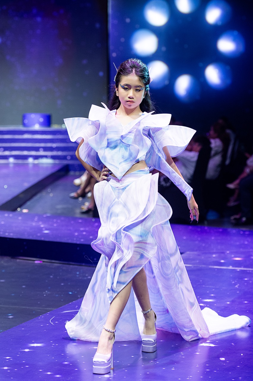 Hinh 22 Alice Nguyen – Ntk Phan Quoc An Lon