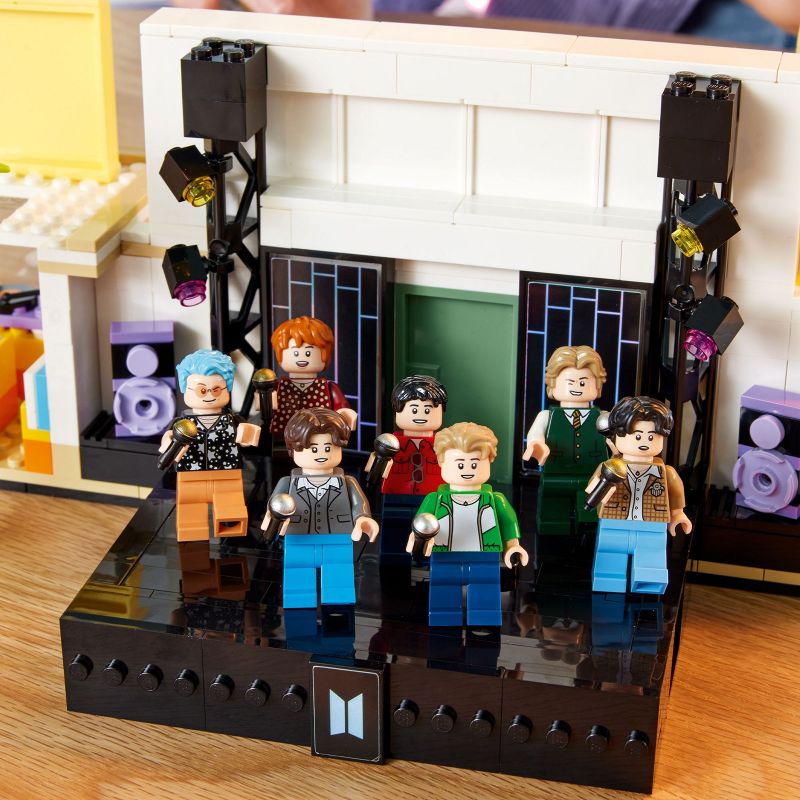 Lego Bts Dynamite 06