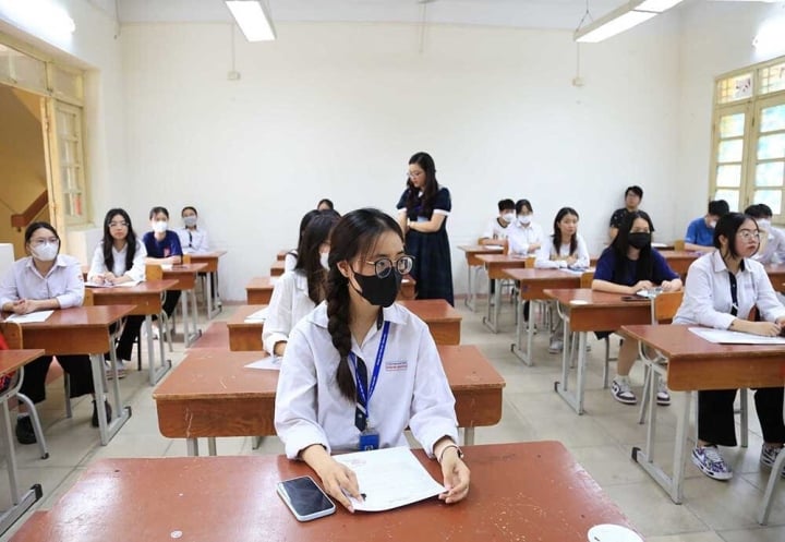 Lien Tiep Lot De Van Toan Tot Nghiep Bo Truong Giao Duc Va Dao Tao Chi Dao Khan 1