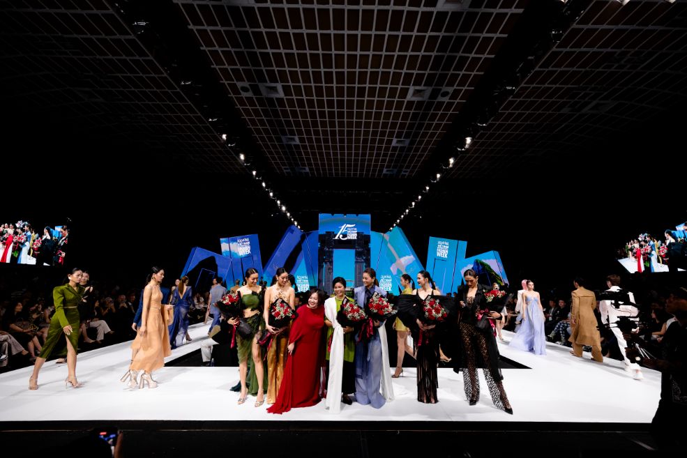 11. Sieu Mau Vu Thu Phuong Trinh Lang Bst Green Phoenix Mang Su Menh Giu Gin Nhung Net Dep Di San Viet Nam Voi Chat Lieu Lua Truyen Thong Tai Lang Nghe Co Chat Nam Dinh