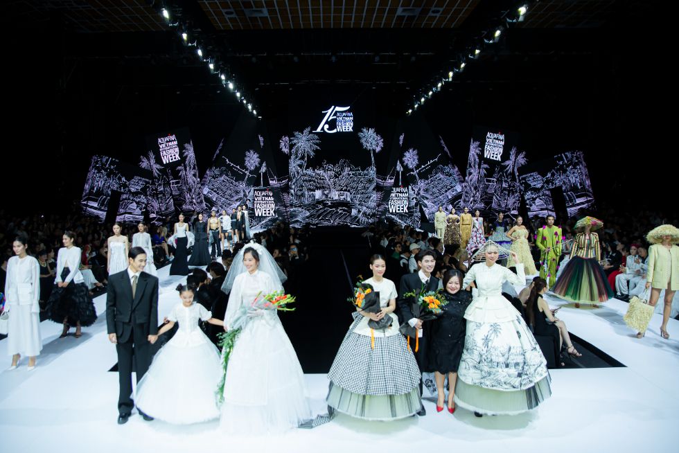 15. Bst Ve Nha Ut Oi Cua Ntk Nguyen Minh Cong Tai Hien Khung Canh Dam Cuoi Mien Tay Dam Da Ban Sac Viet