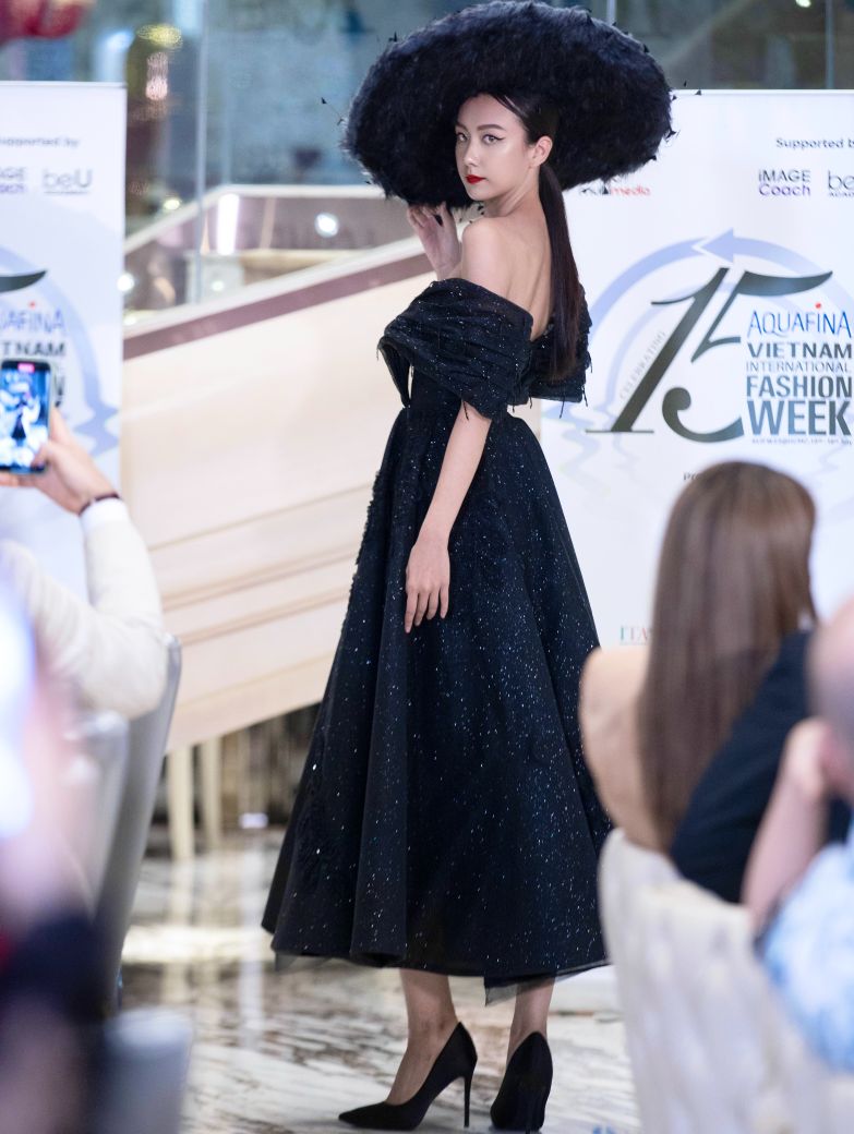 6. Thiet Ke Den Tu Thuong Hieu Melya Fashion