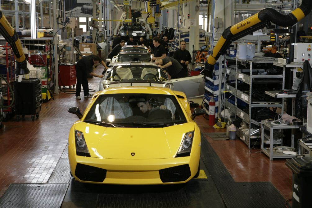 Gallardo Lp 520 4 Coupe Production Line 1