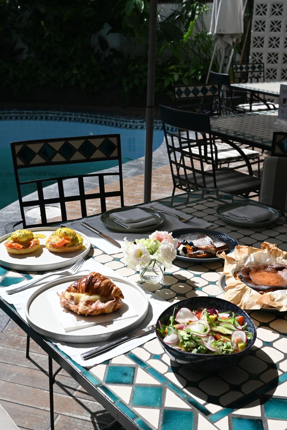 Menu Cua Bua Tiec Duoc Nha Hang Chieu Dai Thuc Khach Voi Gia Ca Phai Chang