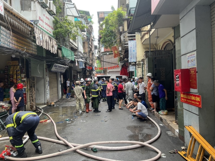 Chay Nha Ngo Tho Quan Hn 13182541