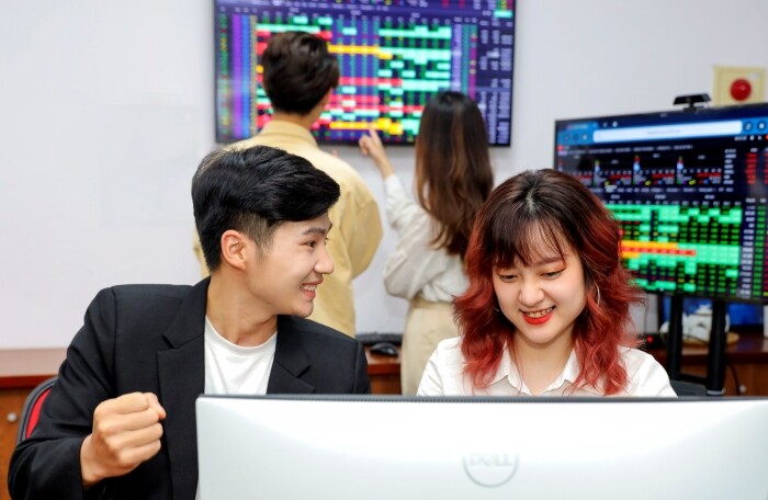 Giao Dich Giang Co Vn Index Vuot Moc 1 200 Diem Vao Phut Chot 1