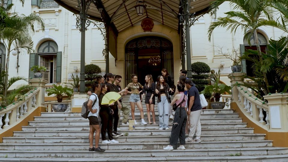 14 Thanh Vien Chia Thanh 2 Nhom De Cung To Chuc Mot Su Kien Tai Nha Khach Chinh Phu 1