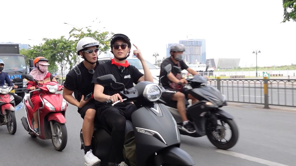 73. Doi Do Robin Va Rocker Tren Duong Den Cac Con Hem De Lam Thu Thach
