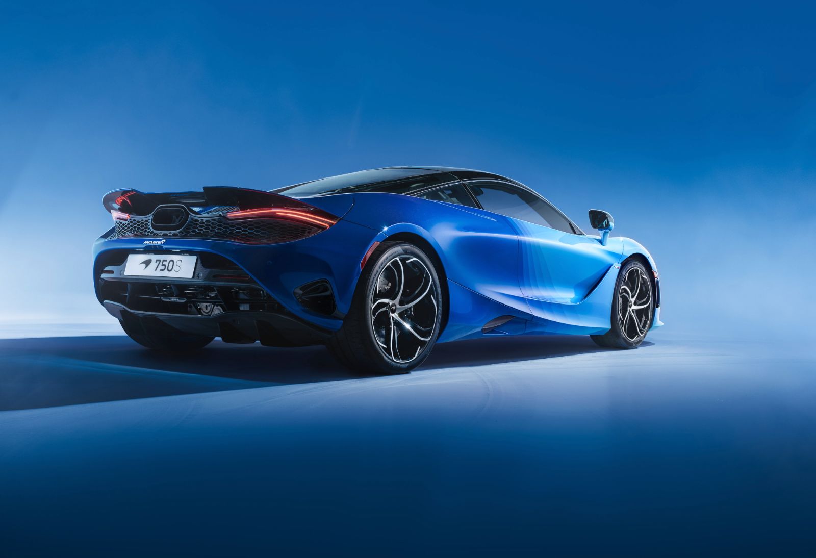 Dwburnett Mclaren 750s Mso Blue Spectrum Rev1 4 1