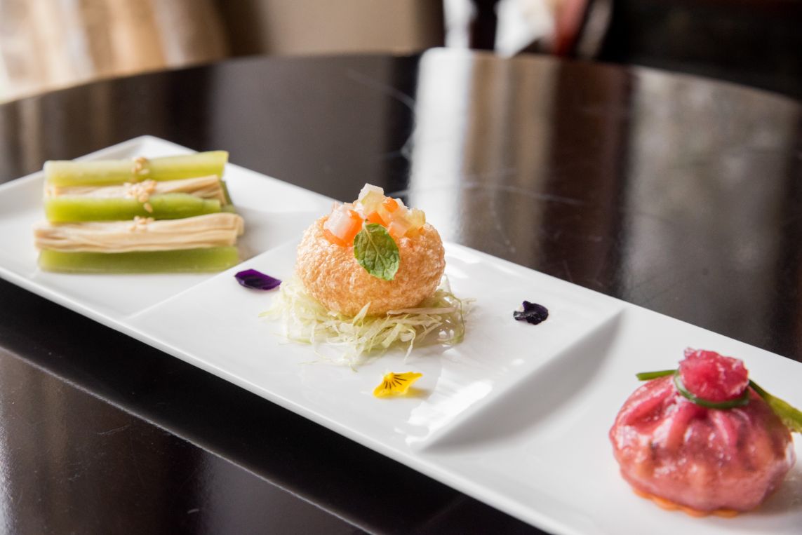 Long Trieu Banh Xep Nam Bung De – Nam Rau Cu Xao Thap Cam Chay – Dau Hu Ki Tron Rau Tien Vua 4