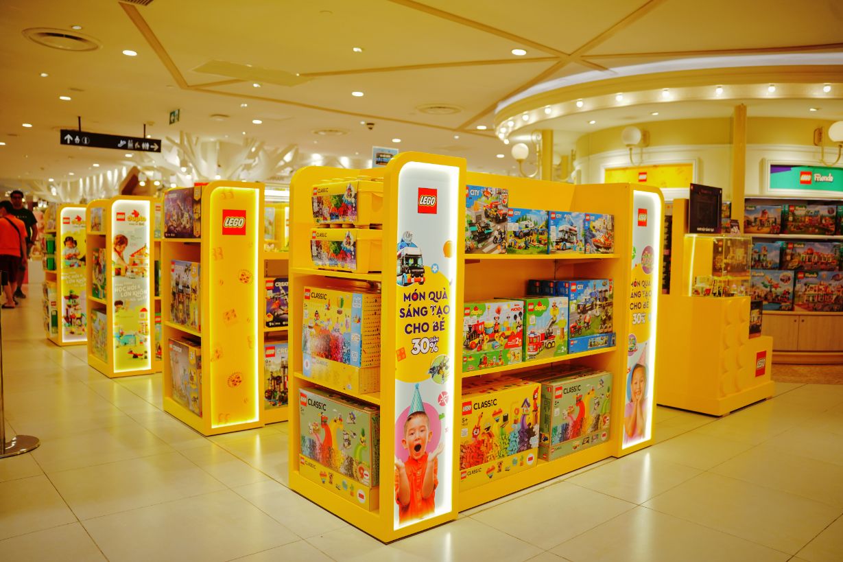 Cua Hang Lego Chinh Hang 06