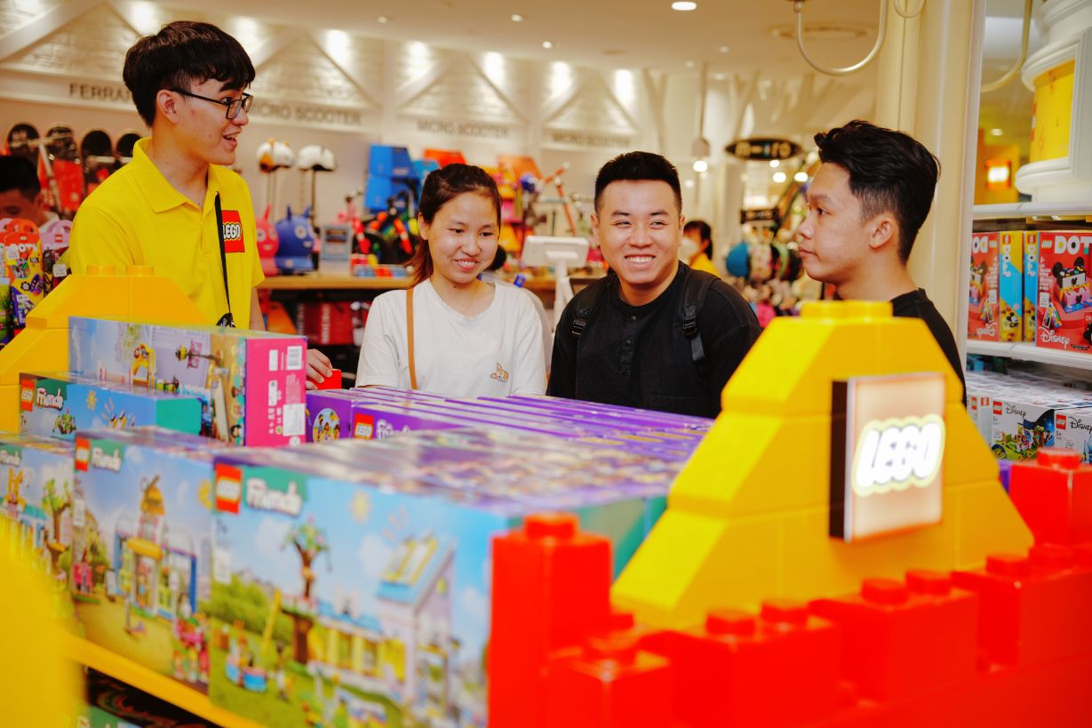 Cua Hang Lego Chinh Hang 11