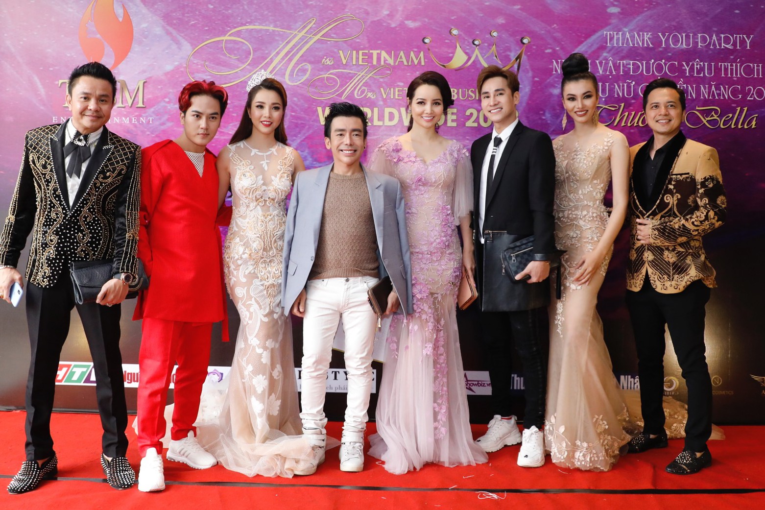 Hoa Hau Viet Nam Toan The Gioi Moi Dao Dien Nguyen Anh Tuan Lam Dao Dien Catwalk 6