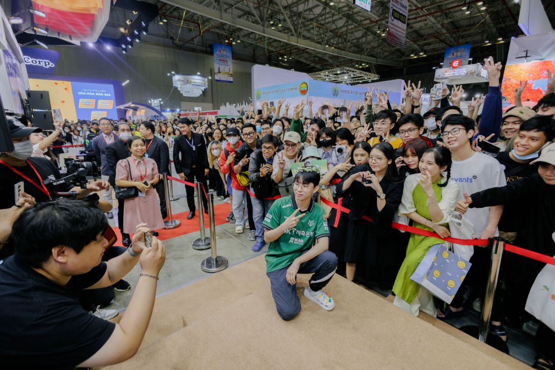 Morgan Chup Anh Cung Fan 3 1 1