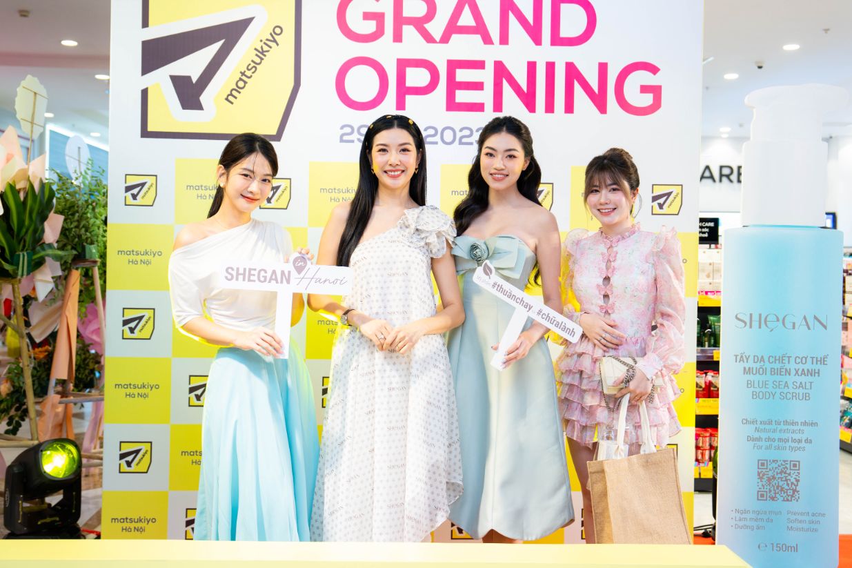 Thuy Van Le Bong Hh Thu Thuy An Japan 2