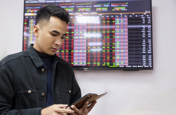 Dong Loat Ban Thao Co Phieu Bi Dinh Chi Giao Dich Mot Tuan Rot Toi 30 Gia Tri 1