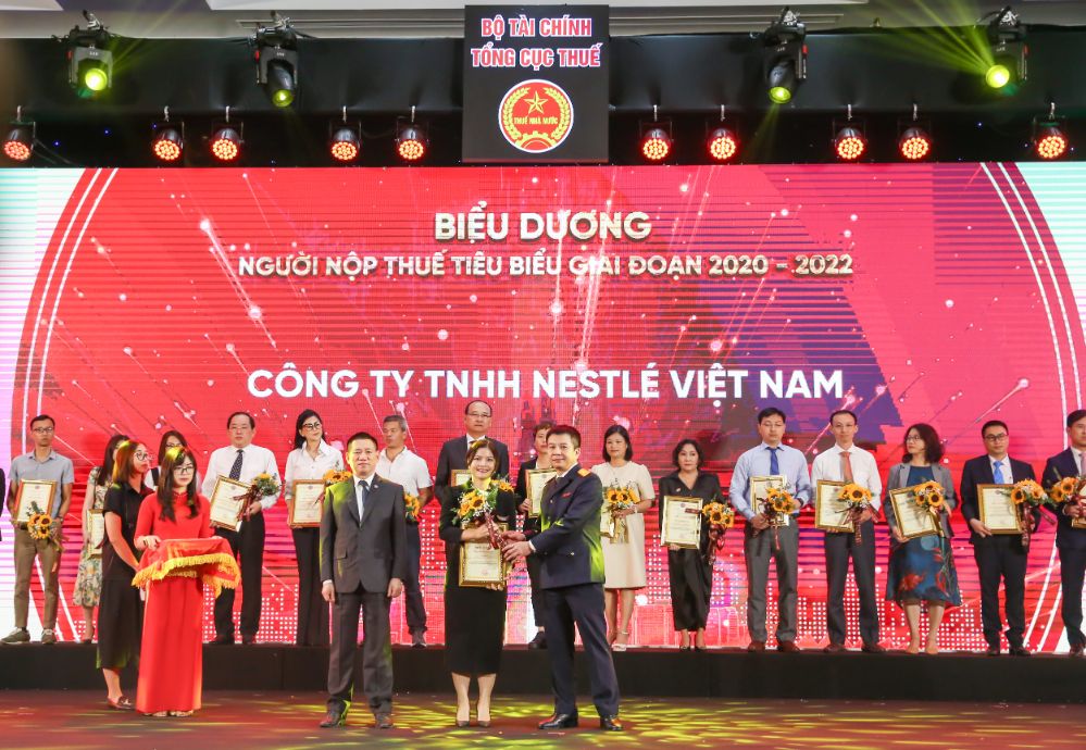 Nestle Viet Nam Duoc Nhan Bang Khen Tu Bo Tai Chinh Nho Nhung Dong Gop Cho Kinh Te Xa Hoi Va Ngan Sach Nha Nuoc Hinh 2 3
