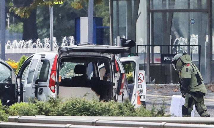 Tho Nhi Ky Nem Bom Iraq Sau Vu Tan Cong Khung Bo 2