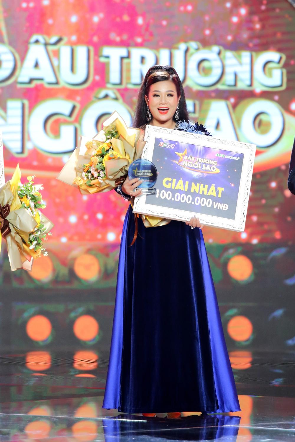 Trao Giai Nhat Dt Duong Hong Loan 4 1