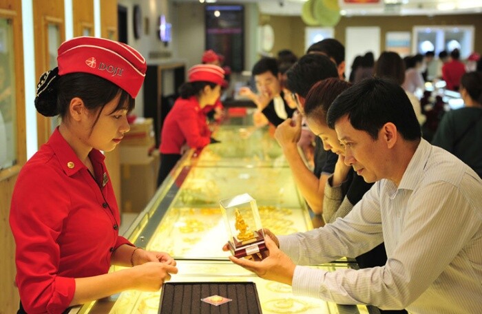 Nhung Dot Tang Gia Dien Loan Cua Vang Dau Co Lai 12 Trieu Luong Sau 2 Thang 3