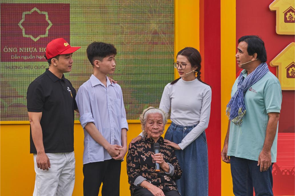 Em Mai Quoc Viet 3 1