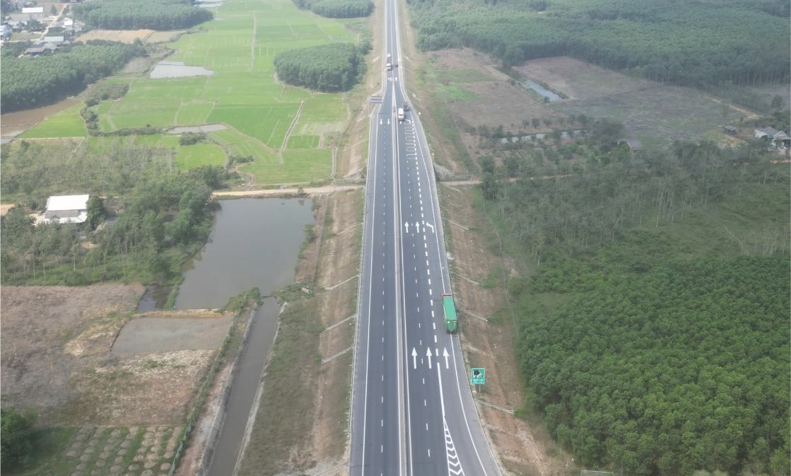 Tai Nan Tren Cao Toc Cam Lo La Sonvi Thao8 Edited 1708328802723 1 1