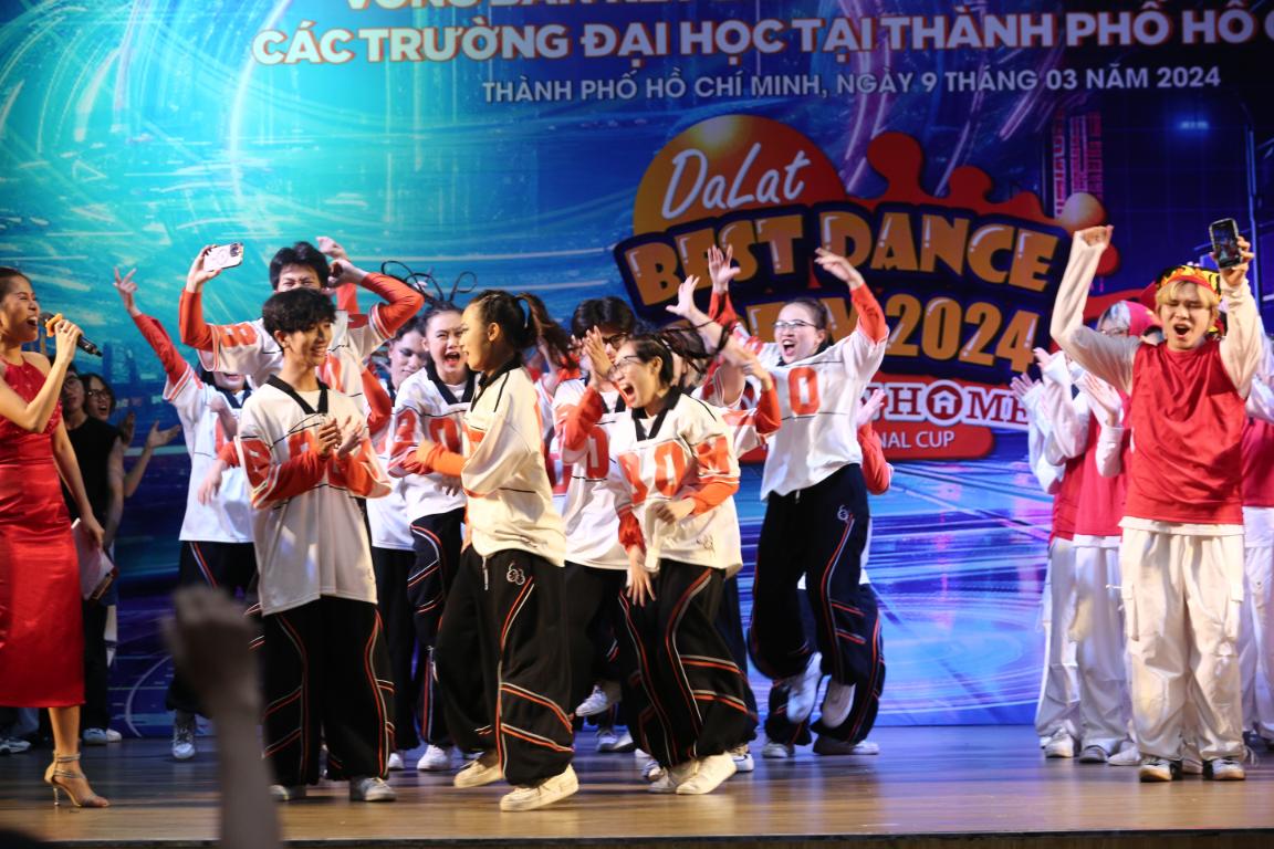 Giai Nhat Big Boom Dance Team 1 1 1