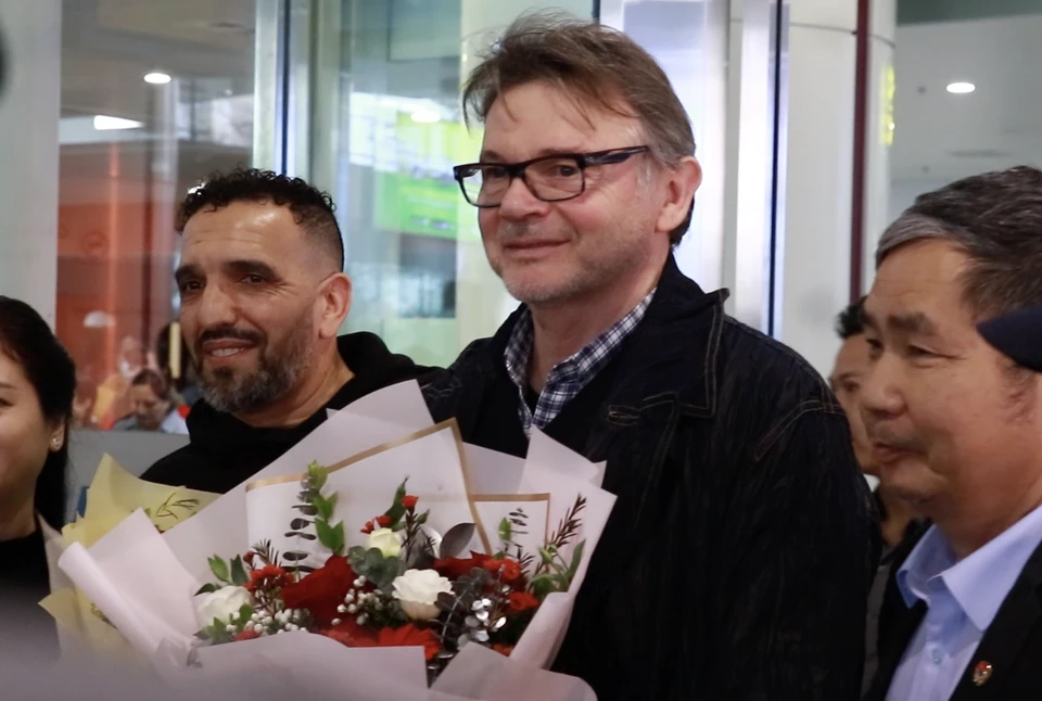 Vff Phai Den Bu Hop Dong Cho Ong Troussier De Cham Dut Hop Dong Truoc Thoi Han