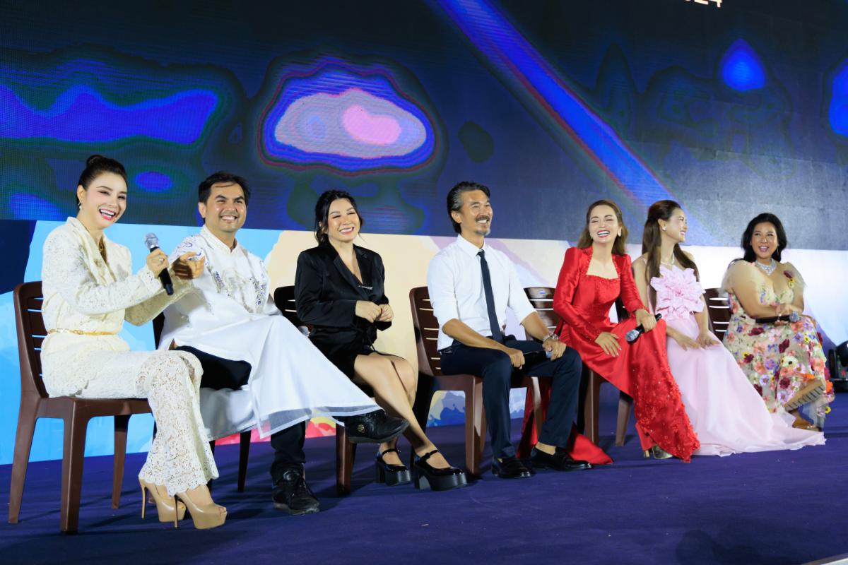 Doan Phim Dhmm Giao Luu Tai Cong Vien Ben Bo Song 3 1