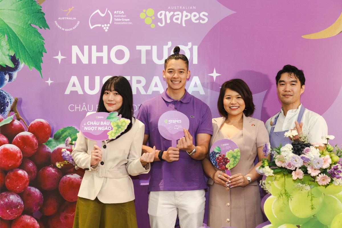 Tu Trai Sang Phai Kol Thien Trang Kol Tri Phan Ba Sandra Tran Giam Doc Thuong Mai Dau Tu Chinh Quyen Bang Victoria Dau Bep Tru Lang 3 1