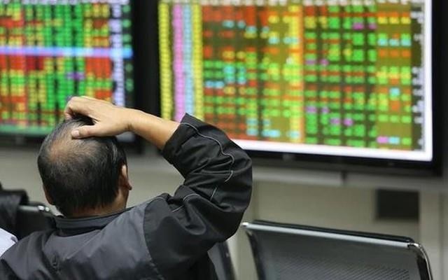 Khoi Ngoai Ban Rong Hon 2 000 Ty Tuan Dau Thang 4 Gom Manh Mot Ma Ban Le 1