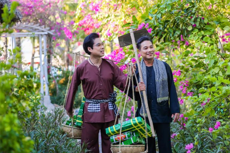 Ngoc Son Ngoc Hai1 2 1