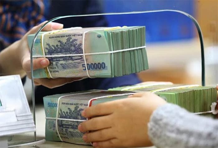 Tien Gui Vao Ngan Hang Tang Manh Len Muc Ky Luc Bat Chap Lai Suat Huy Dong Lien Tuc Giam 1