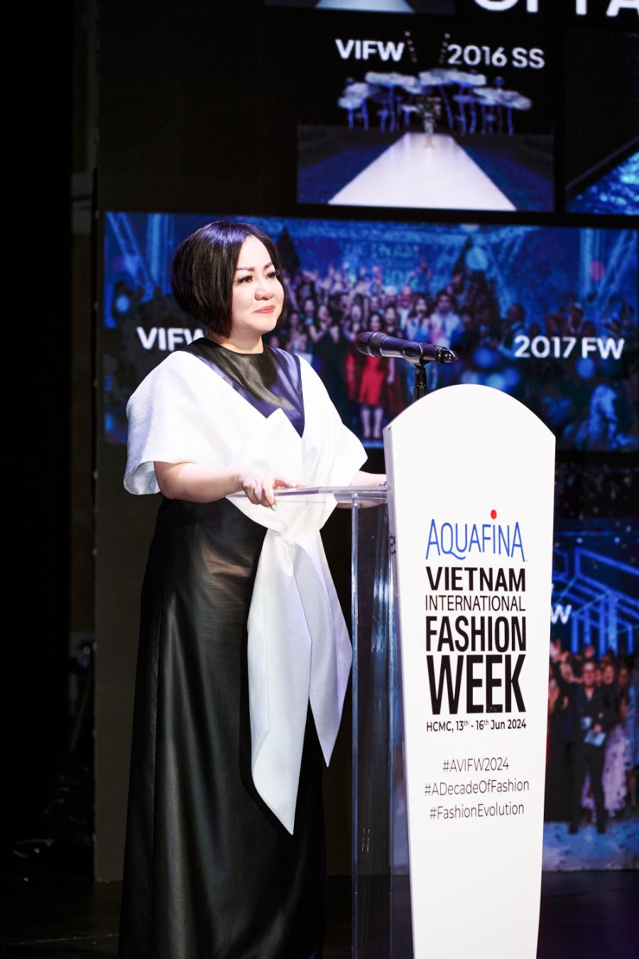 3. Madame Trang Le Chu Tich Vietnam International Fashion Week La Nguoi Dung Sau Nhung Y Tuong San Khau Trong Suot Mot Thap Ky Qua 1