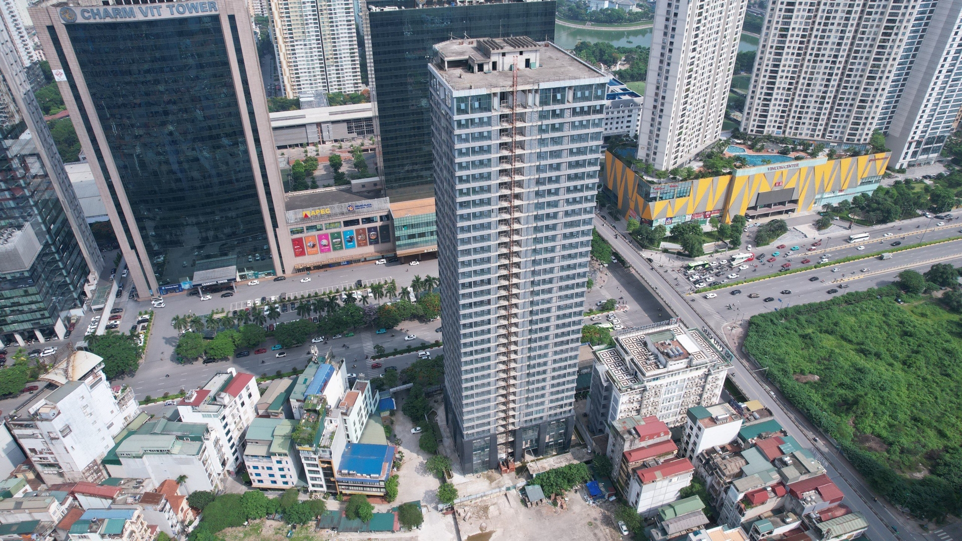 Can Canh Summit Building Cham Ban Giao Gan 3 Nam Van Rao Ban Ram Ro 14