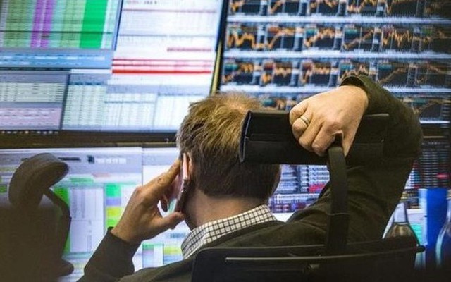 Khoi Ngoai Ban Rong Gan 1 900 Ty Dong Day Manh Chot Lai Fpt 1