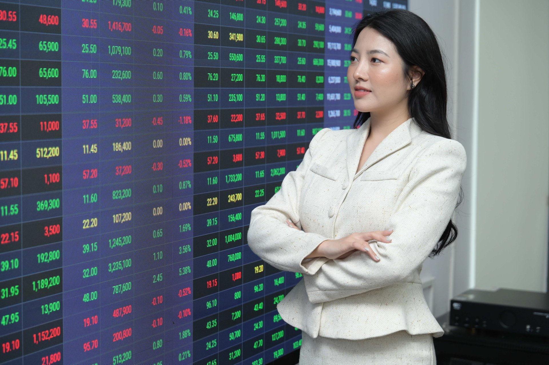 Vnm Choi Sang Co Phieu Thep Roi Tu Do Thi Truong Chung Khoan Xanh Vo Do Long 1