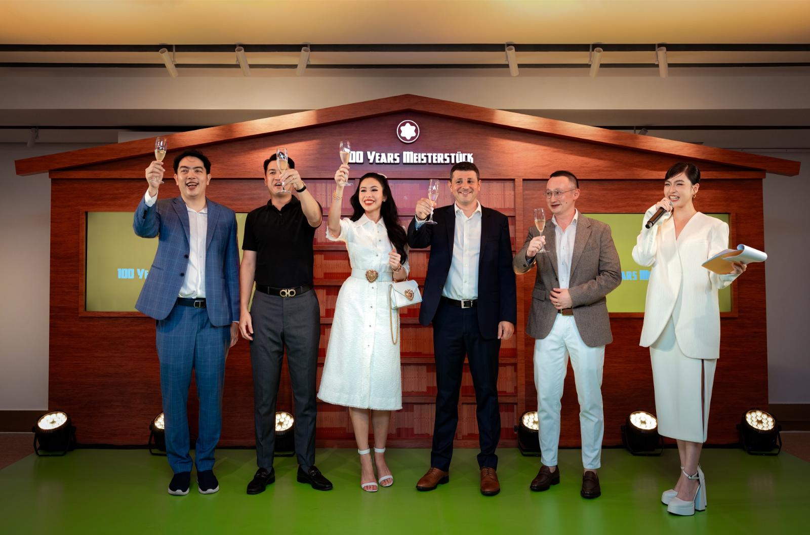 Dai Dien Montblanc Cung Phillip Nguyen Tien Nguyen 1 1 1