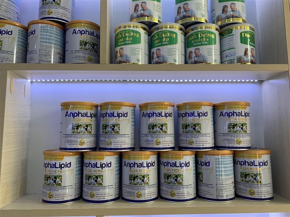 Bat Tong Giam Doc Cong Ty Co Phan Sua Ha Lan Vi San Xuat Hang Gia 1