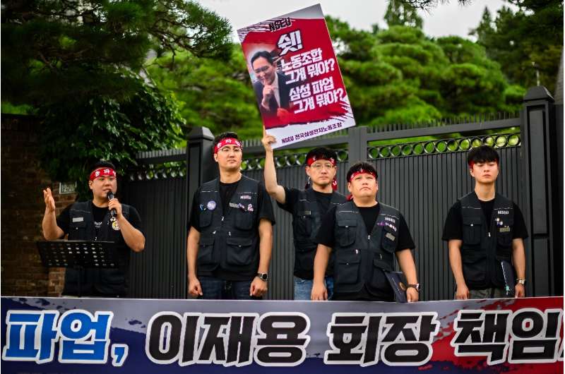 Dam Phan That Bai Cong Doan Samsung Bieu Tinh Truoc Cong Nha Chu Tich Lee Jae Yong 3