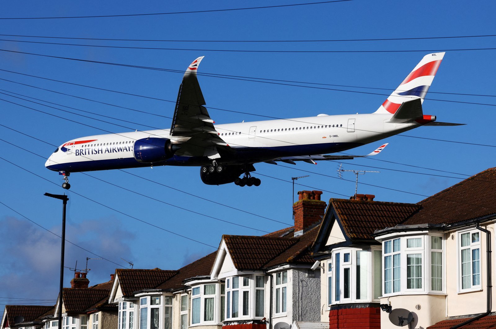 Khong Duoc Bay Qua Nga Loat Hang Hang Khong Huy Cac Chuyen Bay Den Trung Quoc 1