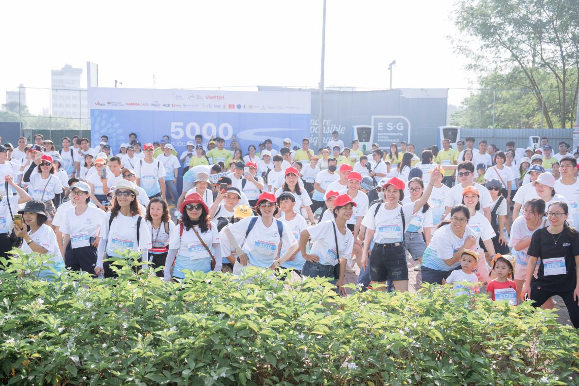 Hoat Dong Khoi Dong Truoc Khi Tham Gia Duong Di Bo 5000 Buoc Chan 2 1