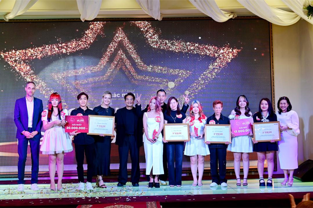 Cac Thi Sinh Dat Giai Cuoc Thi Tai Nang Nganh Toc Loreal Color Of Life Trophy 2024 Nhat.nguyen Xuan Huy Ha Noi Nhi.giang Thi Gau Dien Bien Lo Van Quyet