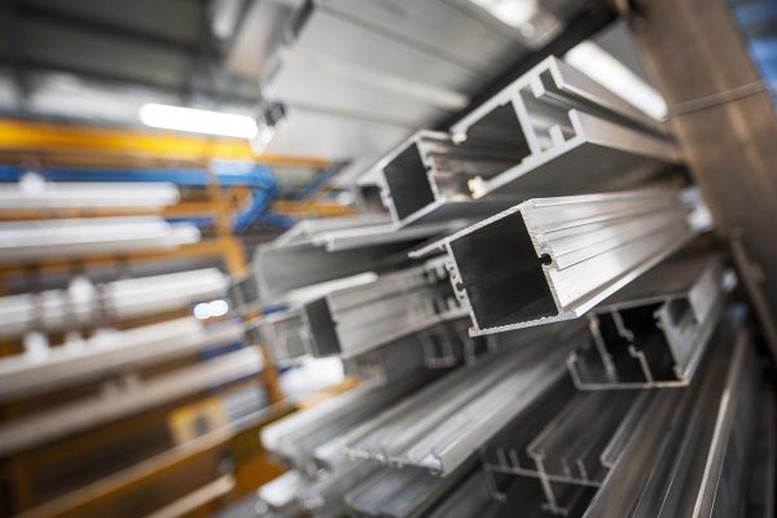 Profil In Alluminio Estruso Costruzioni Matrici3 600x400 17304342024801039332507 1