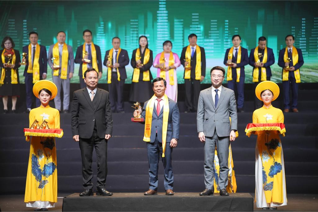 Vissan Ong Phan Van Dung Dai Dien Cong Ty 2 1