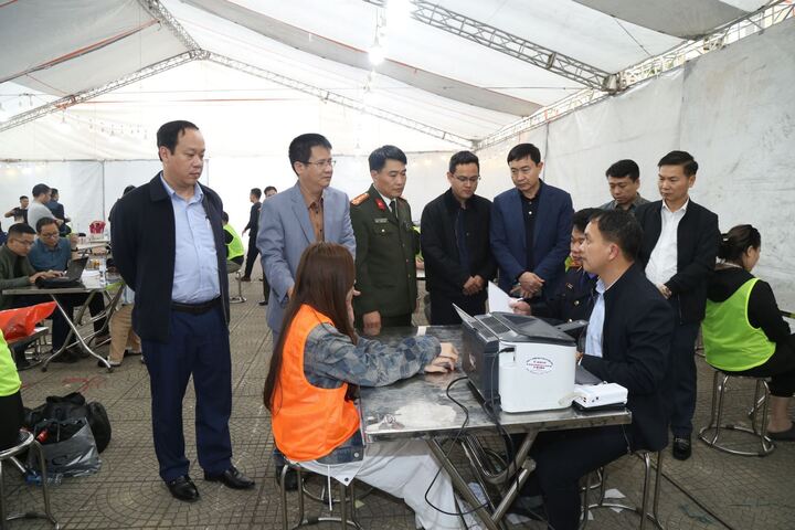 Kich Ban Lua Dao Hon 13 000 Nguoi Chiem Gan 1 000 Ty Cua Co Gai 26 Tuoi 2
