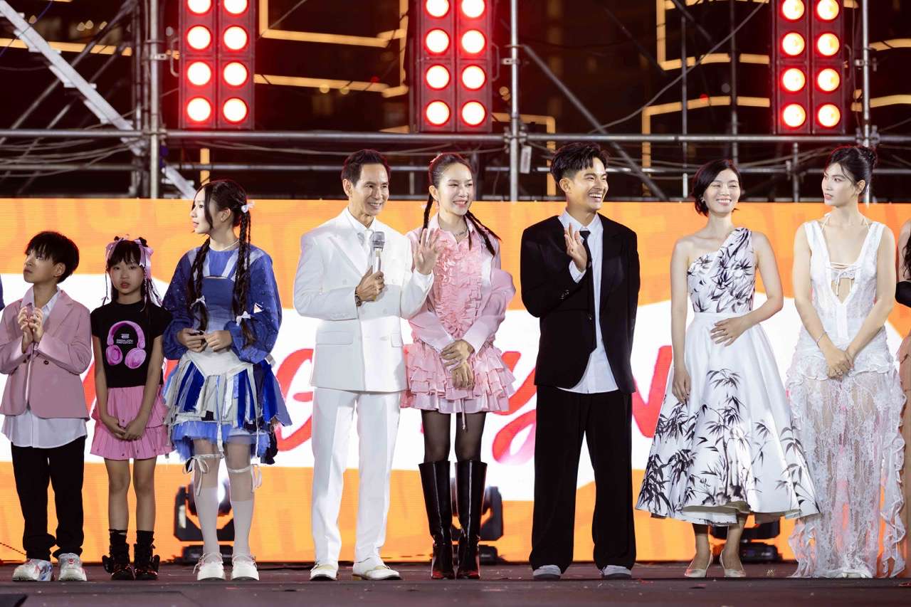 Lat Mat 895978 Large 1