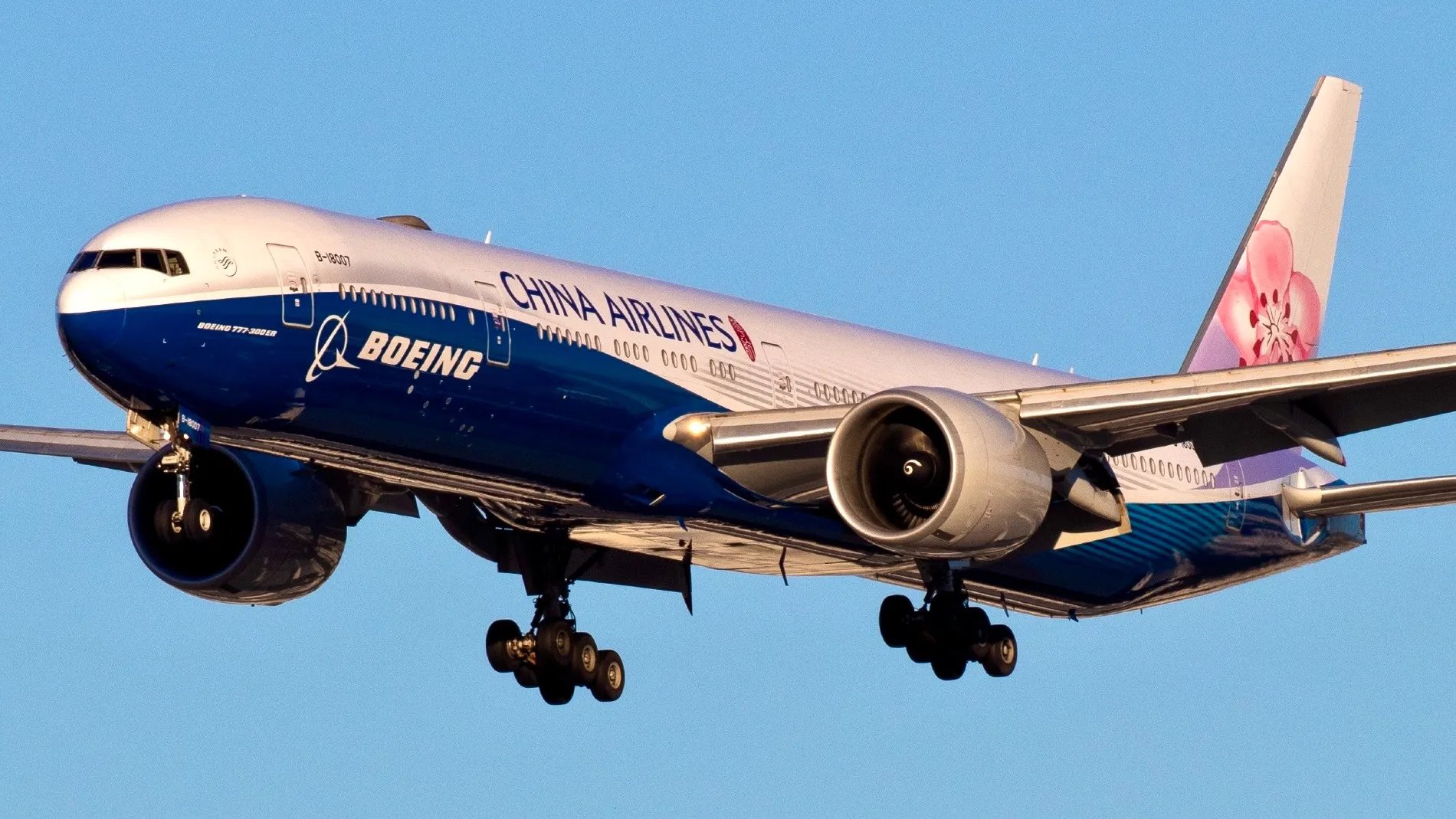 Cang Thang Ha Nhiet Trung Quoc Noi Lai Viec Tiep Nhan May Bay Boeing 1