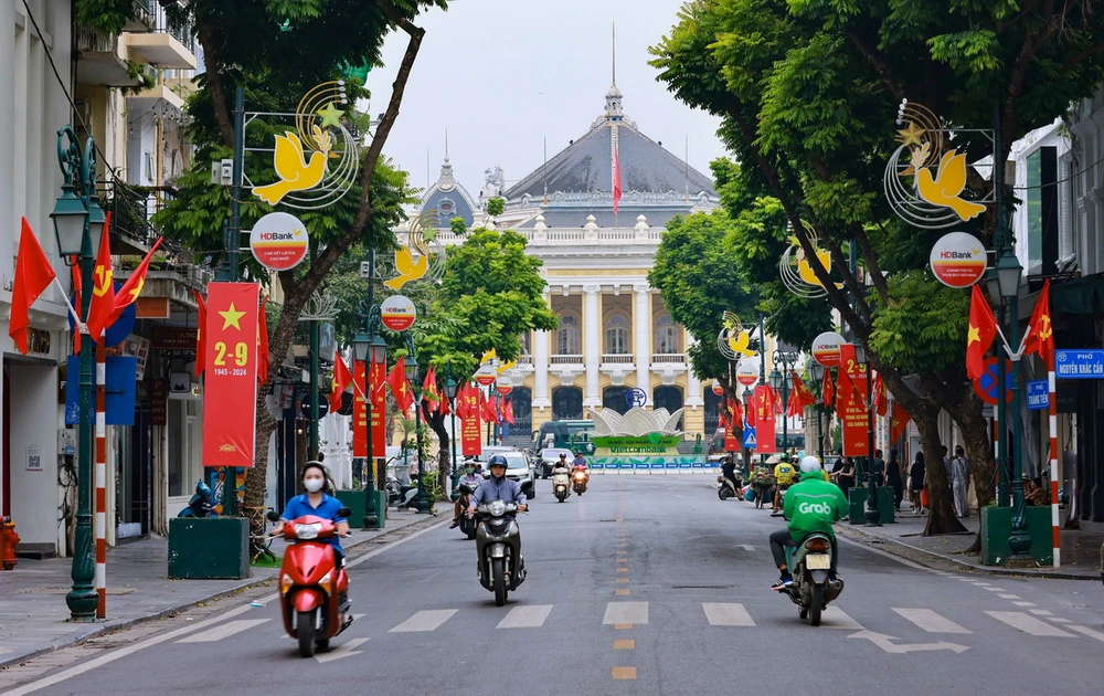 Ha Noi Quoc Khanh 2470